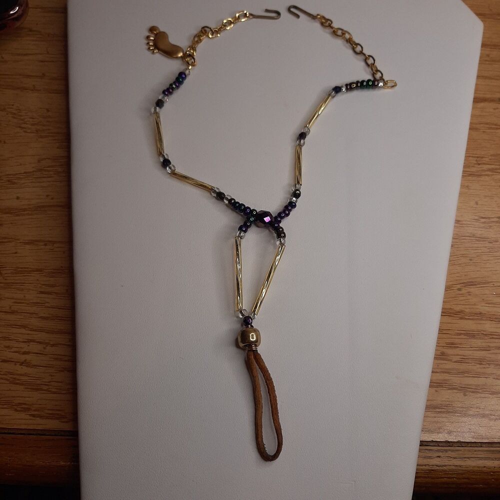 Barefoot Sandal - ankle bracelet / toe ring gold-tone purple foot jewelry